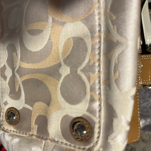 COACH CANVAS SHOULDER BAG PATENT LEATHER ADJUSTABLE STRAPS COACH TAG EUC - Picture 10 of 11